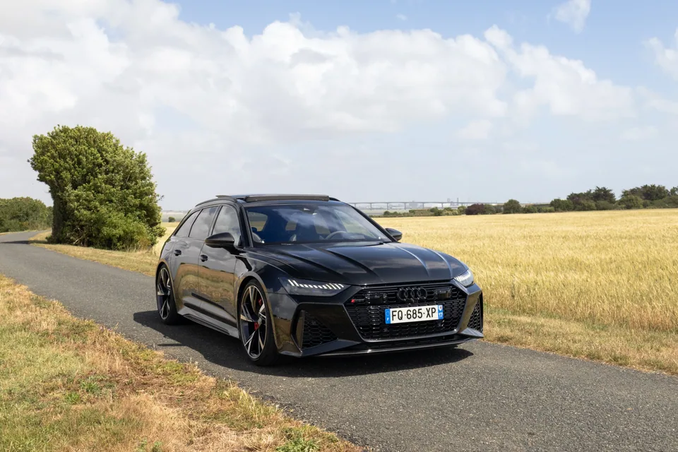 Audi RS6 C8 — photo 2
