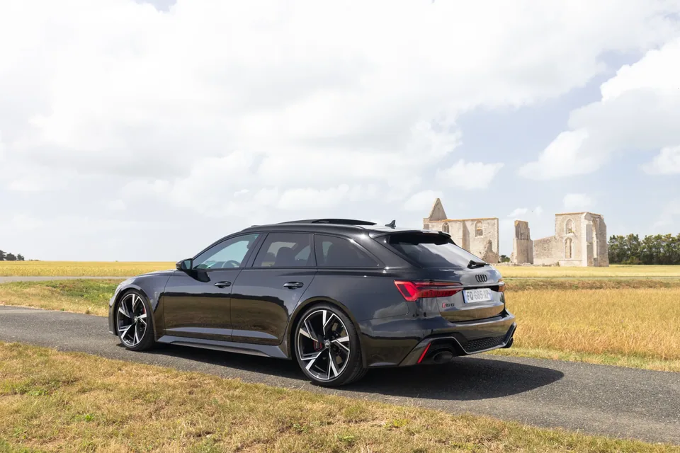Audi RS6 C8 — photo 3