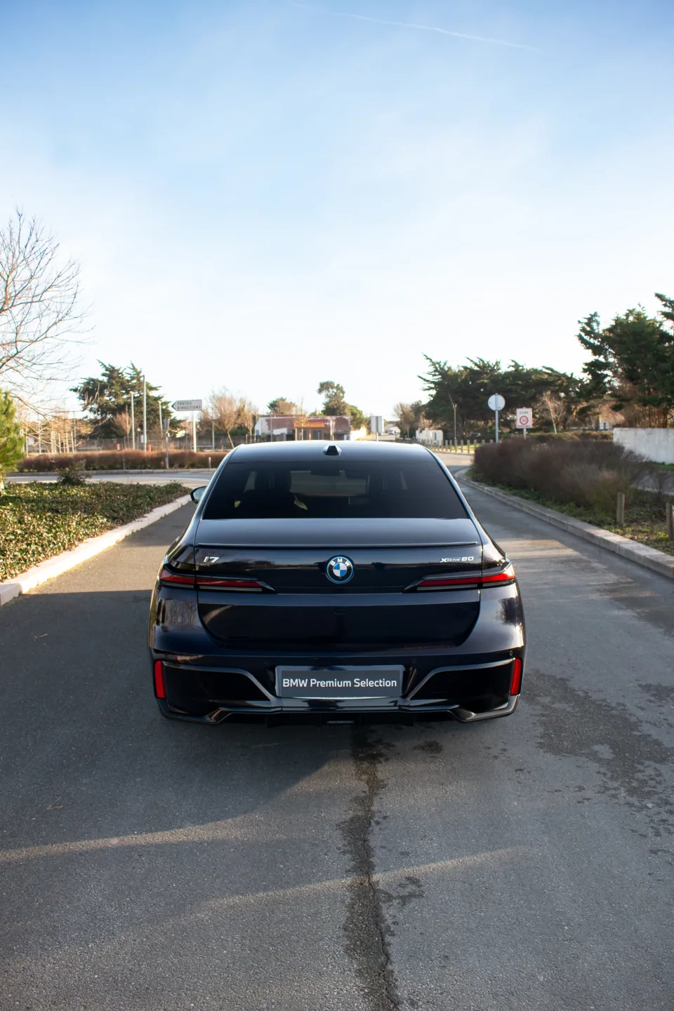 BMW i7 — photo 3