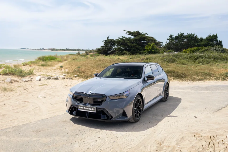 BMW M5 Touring — photo 1
