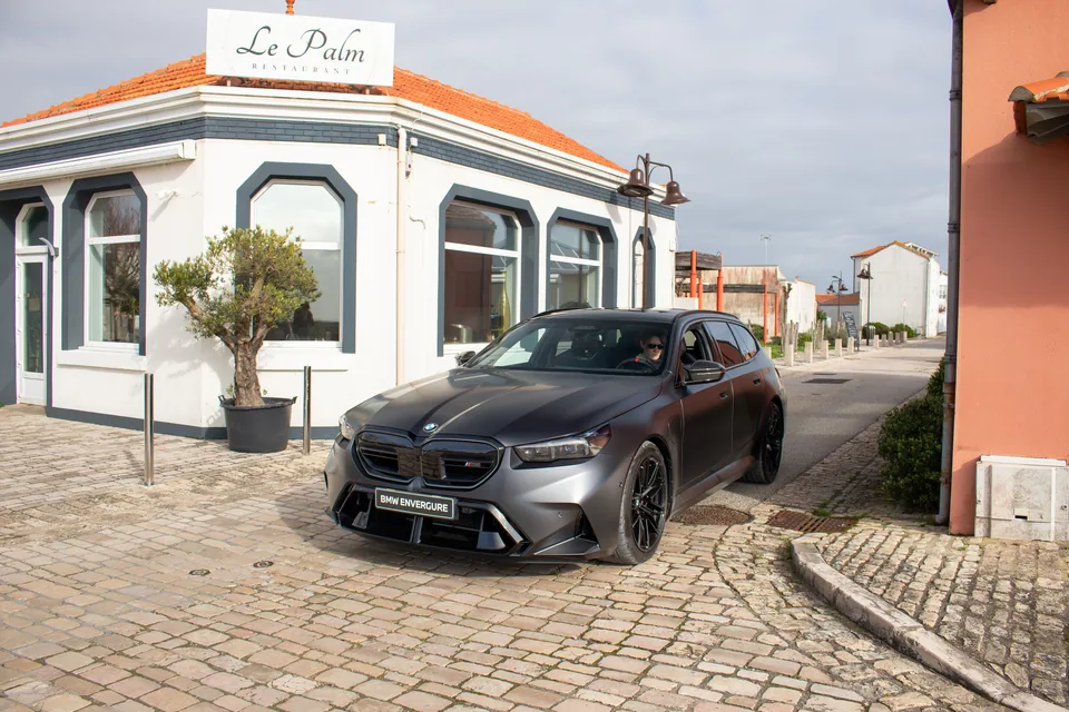 BMW M5 Touring — photo 2