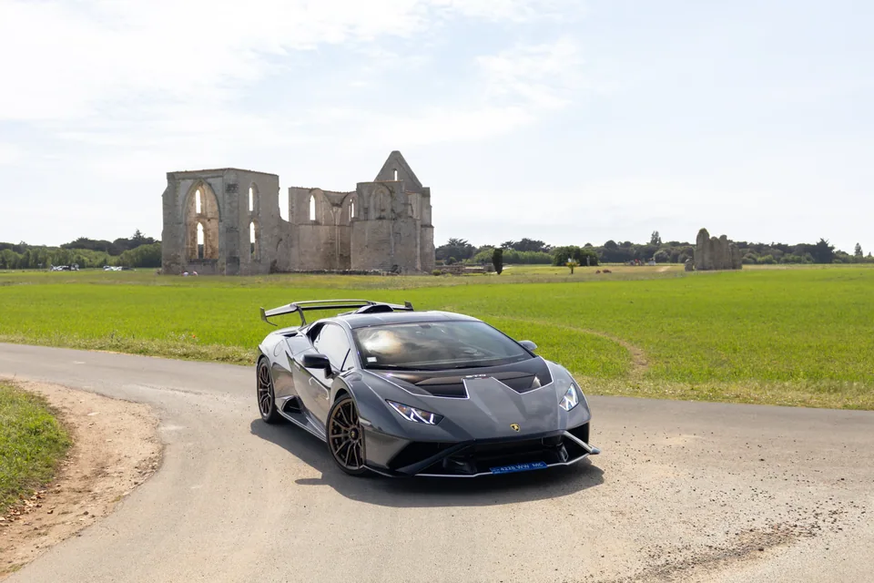 Lamborghini Huracan STO #1 — photo 1