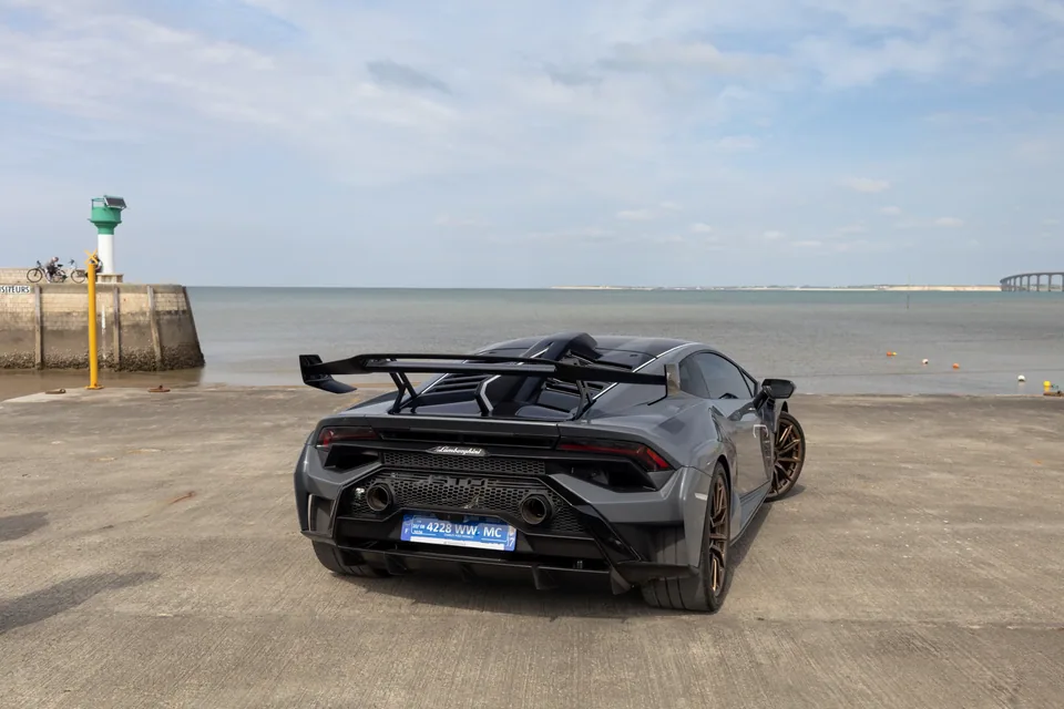 Lamborghini Huracan STO #1 — photo 5