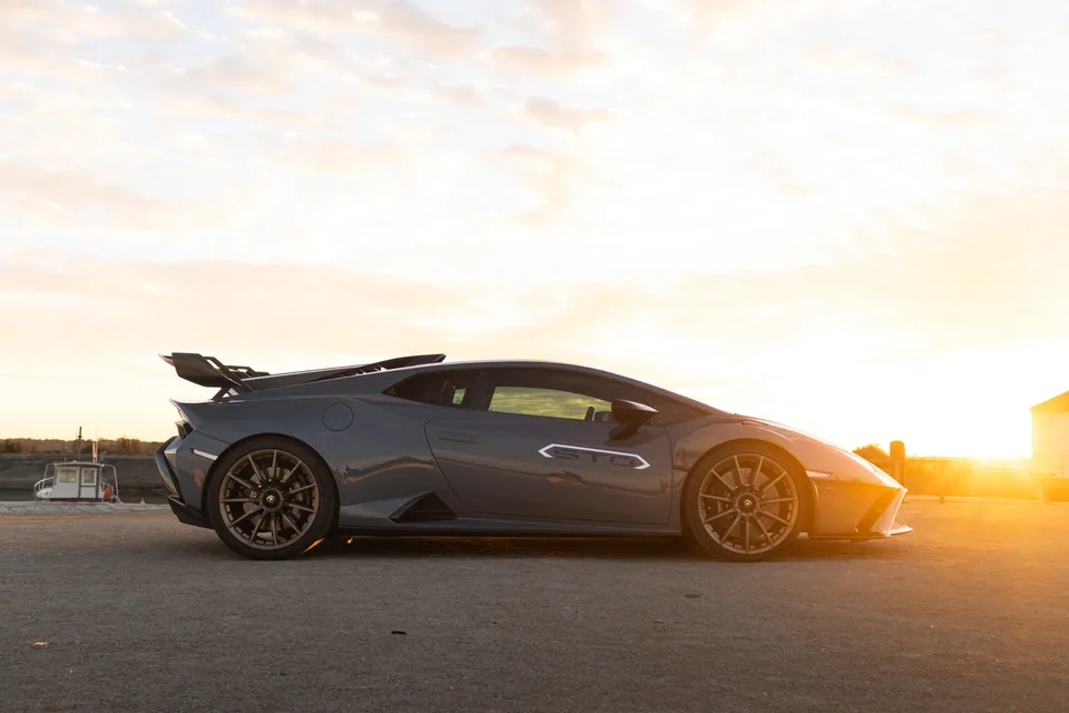Lamborghini Huracan STO #3 — photo 7
