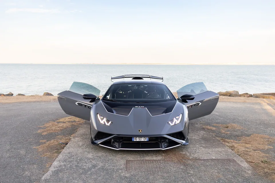 Lamborghini Huracán STO — photo 2