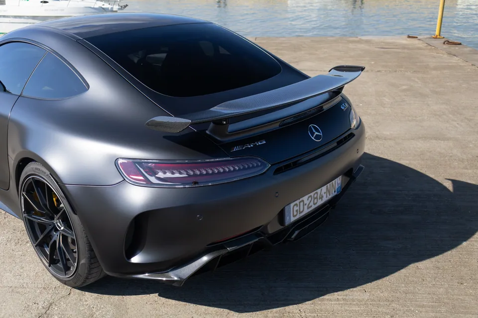 Mercedes AMG GT-R — photo 4