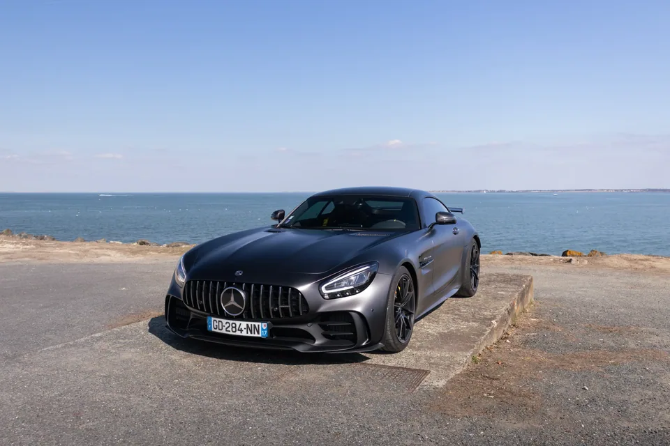 Mercedes AMG GT-R — photo 5