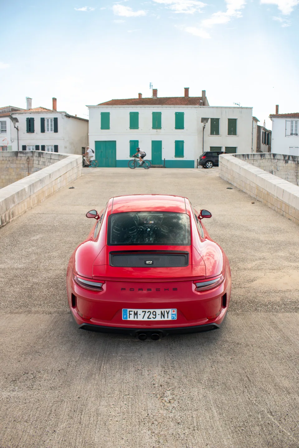 Porsche 911 GT3 Touring — photo 4